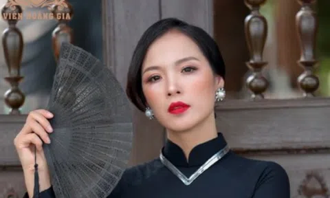 Á Hậu - Ceo Trang Viên Với vẻ đẹp truyền thống trong tà áo dài Việt Nam