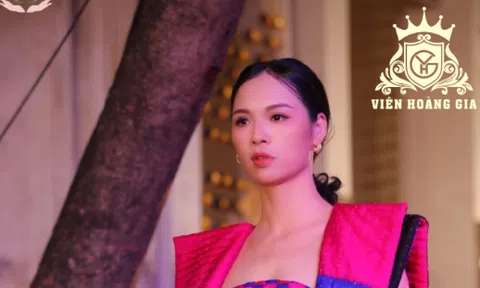 CEO Á hậu Trang Viên thả dáng thướt tha tại ngày Di sản Văn hóa Việt Nam